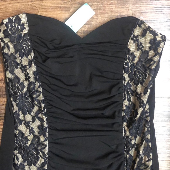 Maurice’s dress - Picture 2 of 3